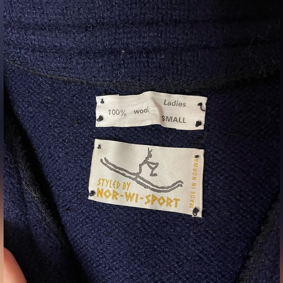 Vintage Norwegian Sweater 100% wool dark Blue Women’s Small - Picture 2 of 6